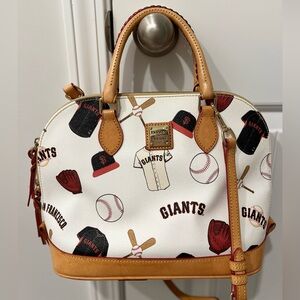 San Francisco Giants Dooney and Bourke MLB Crossbody purse